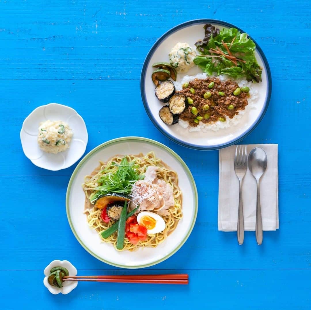 のインスタグラム：「. ＼夏メニューは9月7日まで！／  ☑︎なすと枝豆のドライカレー ☑︎豚しゃぶと夏野菜のごま豆乳冷やし麺 ☑︎シフォンサンド ☑︎キャラメルバナナケーキ ☑︎マンゴーラッシーパフェ ☑︎パイナップルレアチーズのティラミスパフェ など  全国のゆとりの空間カフェ・レストランにて ご好評いただいております夏メニューの展開は、 9月7日（月）までとなります。  定番人気のドライカレーや こだわりの中華麺を使用した冷やし麺など お店でお召し上がりいただけるラストチャンスです！ ぜひこの機会にご賞味ください。  ※夏メニューの実施期間は店舗によって異なります。 詳しくは店舗にお問合せください。 ※一部店舗ではメニューが異なります。  #ゆとりの空間 #レストラン #カフェ #夏 #夏メニュー #ドライカレー #なす #枝豆 #豚しゃぶ #夏野菜 #冷やし麺 #シフォンサンド #キャラメルバナナケーキ #マンゴー #ラッシー #パイナップル #ティラミス #レアチーズ #パフェ #デザート #デザートプレート #summer #restaurant #cafe」