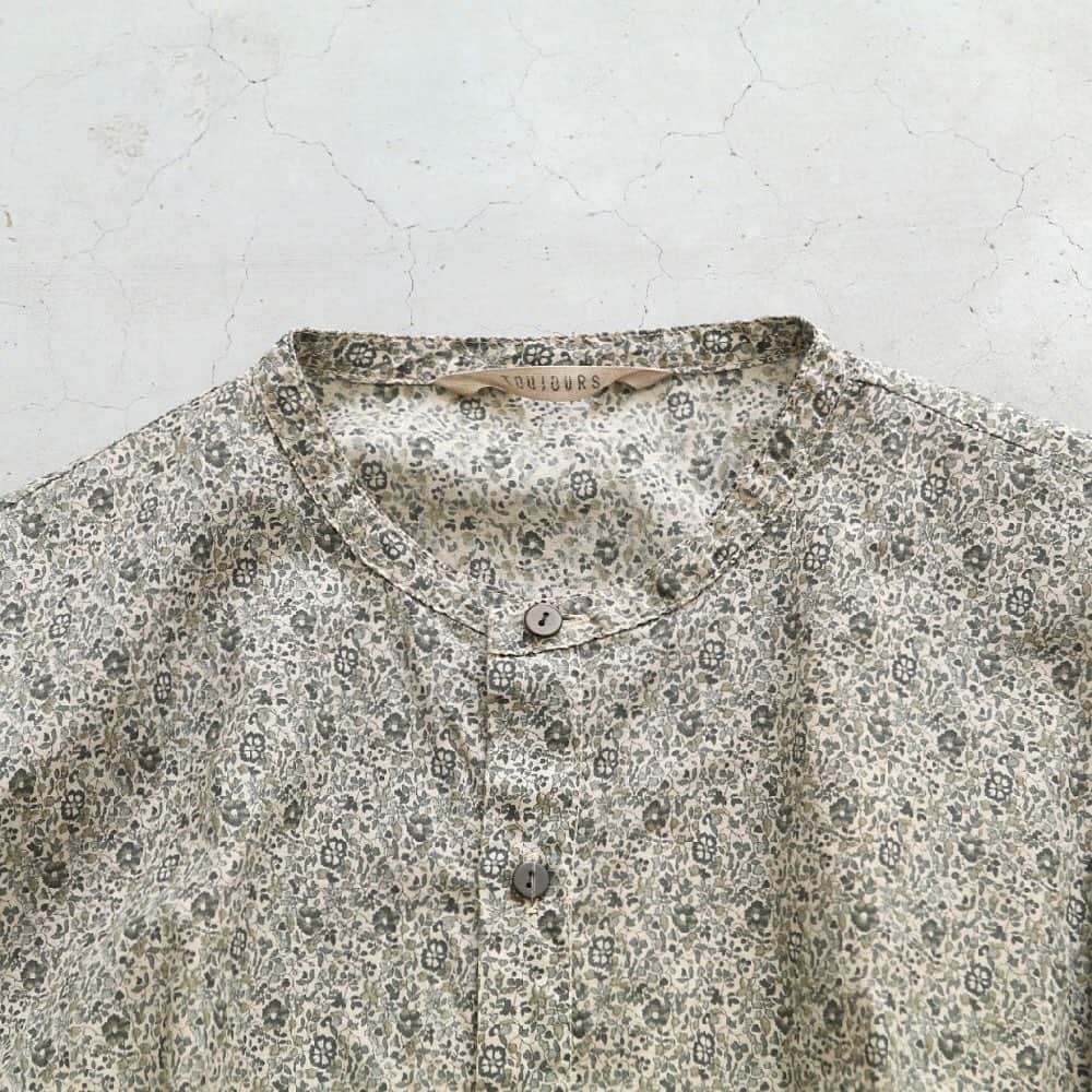wonder_mountain_irieさんのインスタグラム写真 - (wonder_mountain_irieInstagram)「_ TOUJOURS / トゥジュー “Classic Gathered Dress - GARMENT DYE CLASSIC FLORAL PRINT COTTON CLOTH” ￥61,600- _ 〈online store / @digital_mountain〉 https://www.digital-mountain.net/shopdetail/000000012230/ _ 【オンラインストア#DigitalMountain へのご注文】 *24時間受付 *15時までのご注文で即日発送 * 1万円以上ご購入で送料無料 tel：084-973-8204 _ We can send your order overseas. Accepted payment method is by PayPal or credit card only. (AMEX is not accepted)  Ordering procedure details can be found here. >>http://www.digital-mountain.net/html/page56.html  _ 本店：#WonderMountain  blog>> http://wm.digital-mountain.info _ #wm_ladies  #TOUJOURS  #トゥジュー _ 〒720-0044  広島県福山市笠岡町4-18  JR 「#福山駅」より徒歩10分 #ワンダーマウンテン #japan #hiroshima #福山 #福山市 #尾道 #倉敷 #鞆の浦 近く _ 系列店：@hacbywondermountain _」9月3日 11時26分 - wonder_mountain_