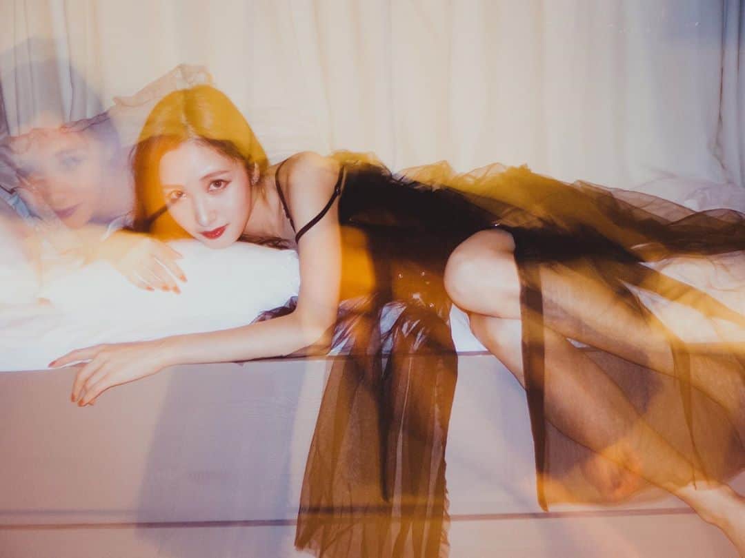 のインスタグラム：「. Hello」