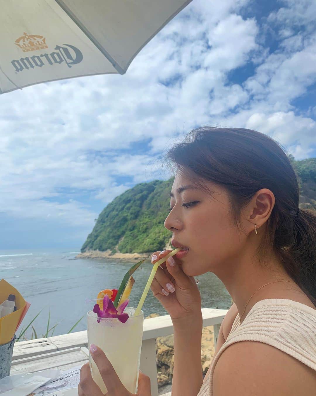 わちみなみのインスタグラム：「家族にもらったピアス☺︎☺︎ ダイビングしたい〜。。！！  #海　#わちみなみ　#ダイビング」