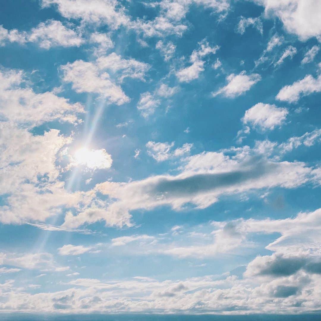 福山あさきさんのインスタグラム写真 - (福山あさきInstagram)「. . やっぱり青空が1番🐥 . . 楽しかった〜！ 今日からまた頑張るぞー！☺️ . . #空 #そら #景色 #sky #空が好きな人と繋がりたい」9月3日 12時13分 - fukuyama_asaki