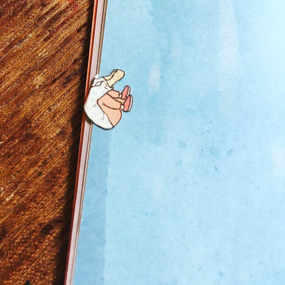 Tomoko Shintaniさんのインスタグラム写真 - (Tomoko ShintaniInstagram)「しばらく在庫切れでしたが、Amazonでまた買えるようになりました。  友人のお子さんの作品をご紹介します🤗 #その発想なかった 🤣  Second and following pictures are works of my friend’s son. Love children’s creativity♡🤣  #すうじであそぼ #kokuyo #コクヨの絵本」9月3日 12時19分 - tokomo