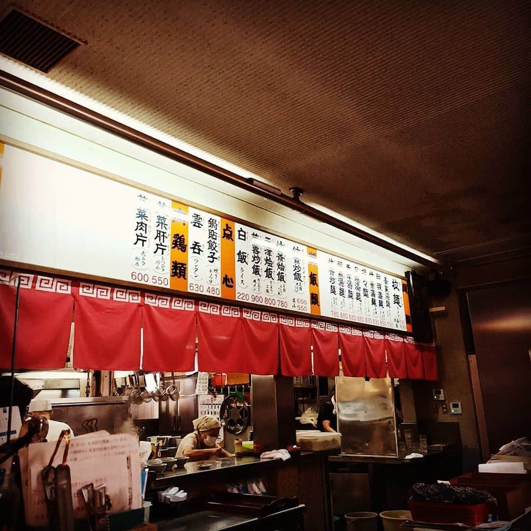 松本隆博さんのインスタグラム写真 - (松本隆博Instagram)「。 いやぁ～美味かった(˙◁˙)。 こう言う雰囲気のラーメン屋 やりたいなぁって思う。  尾道ラーメン美味しいです。  ～人生遊歩道～」9月3日 12時32分 - takam0210