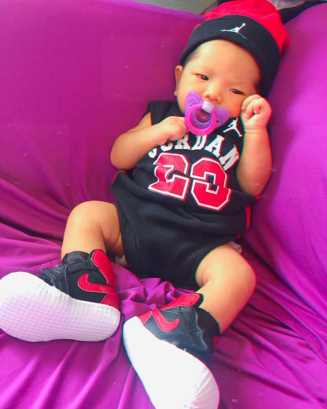 のインスタグラム：「mini Jordan Ariel🏀👟 #miniariel #jordan #babyjordan #baby #nike #nikebaby #babyootd #ベビー #生後1ヶ月 #ベビージョーダン」