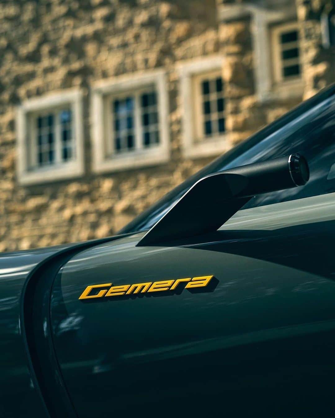 CARLiFESTYLEさんのインスタグラム写真 - (CARLiFESTYLEInstagram)「The Koenigsegg Gemera 👍🏽or👎🏽? Photo by @kenozache #carlifestyle」9月3日 13時47分 - carlifestyle