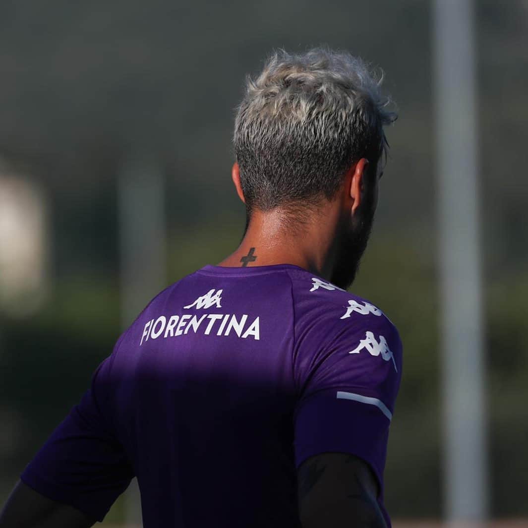 ACFフィオレンティーナさんのインスタグラム写真 - (ACFフィオレンティーナInstagram)「🔎 GUESS WHO 🧐 Level: ⭐️⭐️⭐️  #ForzaViola 💜 #Fiorentina」9月3日 19時52分 - acffiorentina