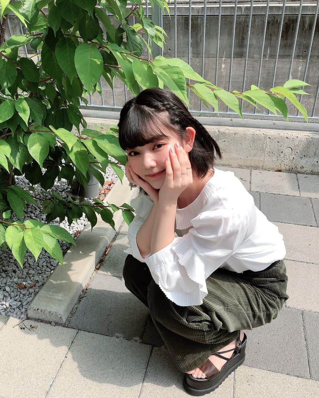 平塚日菜さんのインスタグラム写真 - (平塚日菜Instagram)「.  .  .  日焼けが怖くて、 撮ってもらったあと速攻室内に戻りました☺笑」9月3日 19時58分 - hiratsukahina
