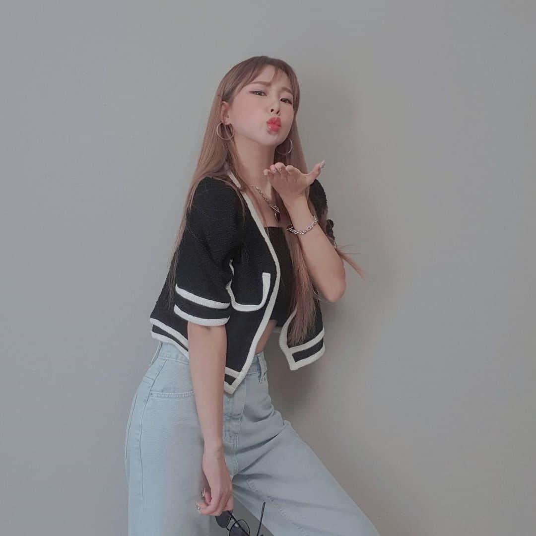 ウェイ さんのインスタグラム写真 - (ウェイ Instagram)「잼눈거 찍는듕~*」9月3日 19時56分 - baysunny