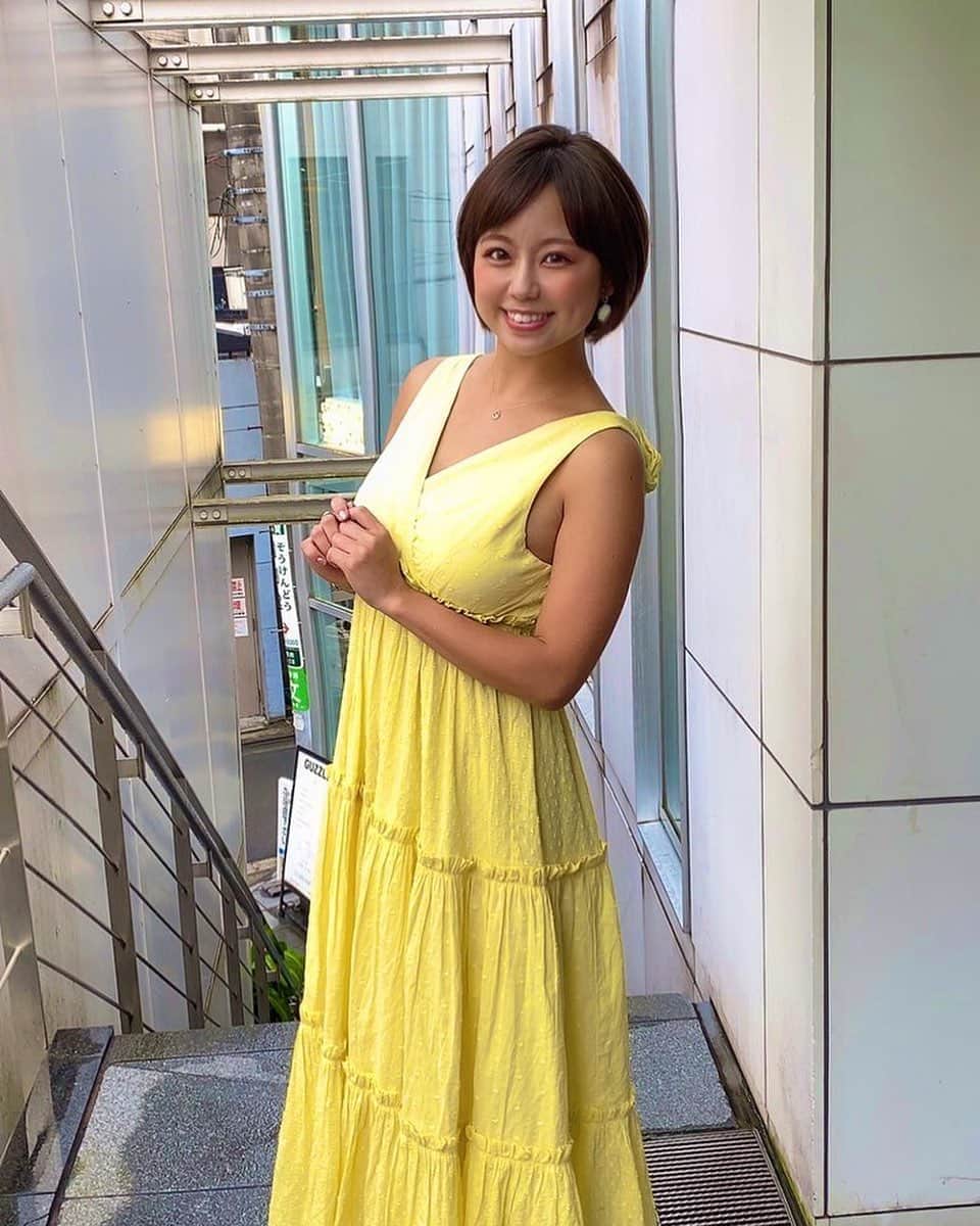 のインスタグラム：「夏終わりました！ ということでイメチェン✨ 暗く落ち着いたカラーにしてもらったよ〜☺️気に入ったよんルンルン💘 大人〜😎✌️ #hair #haircut #haircolor #hairstyle  #イメチェン #脱ギャル #大人になります」