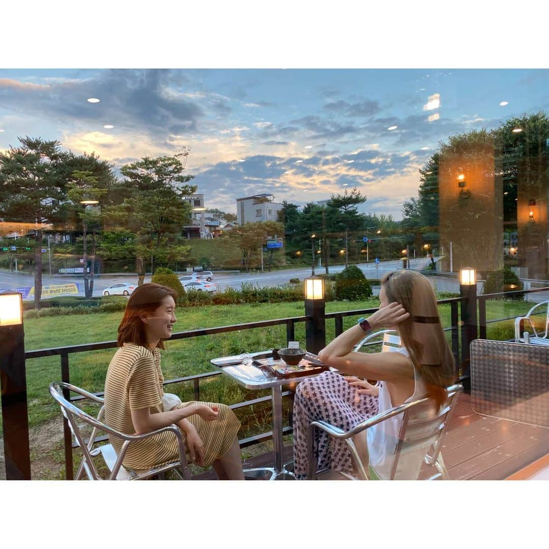 イヨンさんのインスタグラム写真 - (イヨンInstagram)「#좋은사람들과함께 #cafe」9月3日 15時10分 - e_young0816