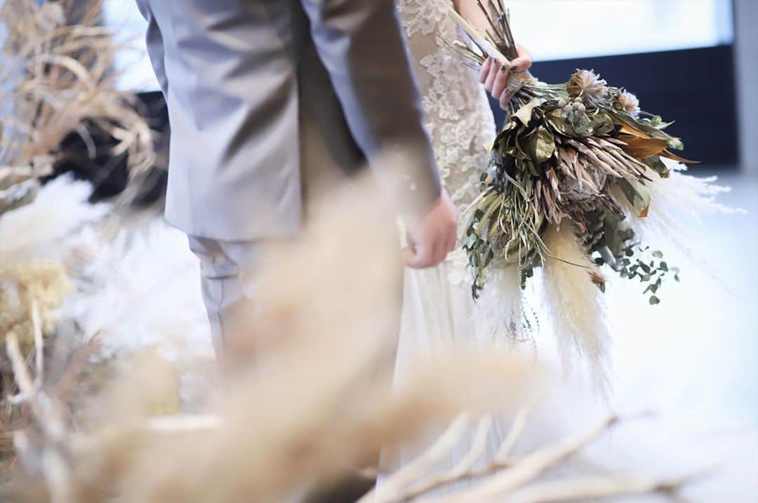 THE STYLE No.20 NEW YORK STYLE WEDDINGのインスタグラム：「2020年5月☆オープン2周年★ 口コミサイトの料理部門4年連続No.1獲得 No.20で自分たちらしい結婚式が叶う . ↓詳しくはHPをチェック↓ https://www.styles.jp/wedding/20f/ . 週末＆平日ブライダルフェアを開催しております メッセージ or ダイレクトメールからでも予約可能 . ↓ TEL ↓ 086-234-7310 . ↓ MAIL ↓ info-thestyle@styles.jpn.com . #thestyle #wedding #bridal #party #weddingparty #weddingphoto #weddingdress#starwedding #instagood #instalike #love #style #instapic  #結婚式 #結婚 #岡山結婚式 #ウェディング #プレ花嫁 #花嫁 #テーブルコーディネート #結婚式準備 #日本中のプレ花嫁さんと繋がりたい #ウェディングドレス #ウェディングフォト #ウェディングレポ #令和婚 #令和」