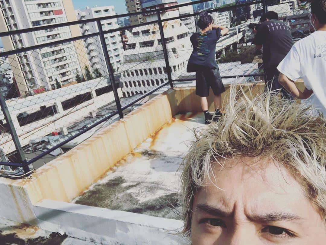 Taka さんのインスタグラム写真 - (Taka Instagram)「久々のお仕事。 @toru_10969 @tomo_10969 @ryota_0809 @oneokrockofficial」9月3日 16時20分 - 10969taka