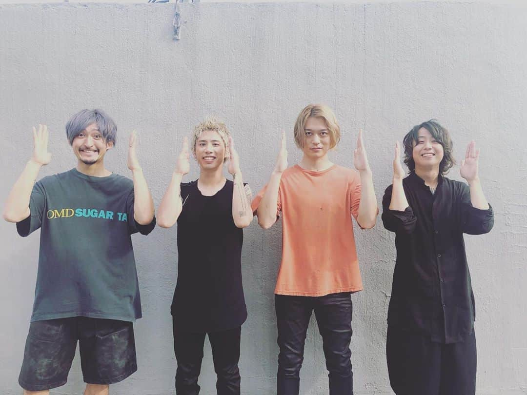 Taka さんのインスタグラム写真 - (Taka Instagram)「久々のお仕事。 @toru_10969 @tomo_10969 @ryota_0809 @oneokrockofficial」9月3日 16時20分 - 10969taka