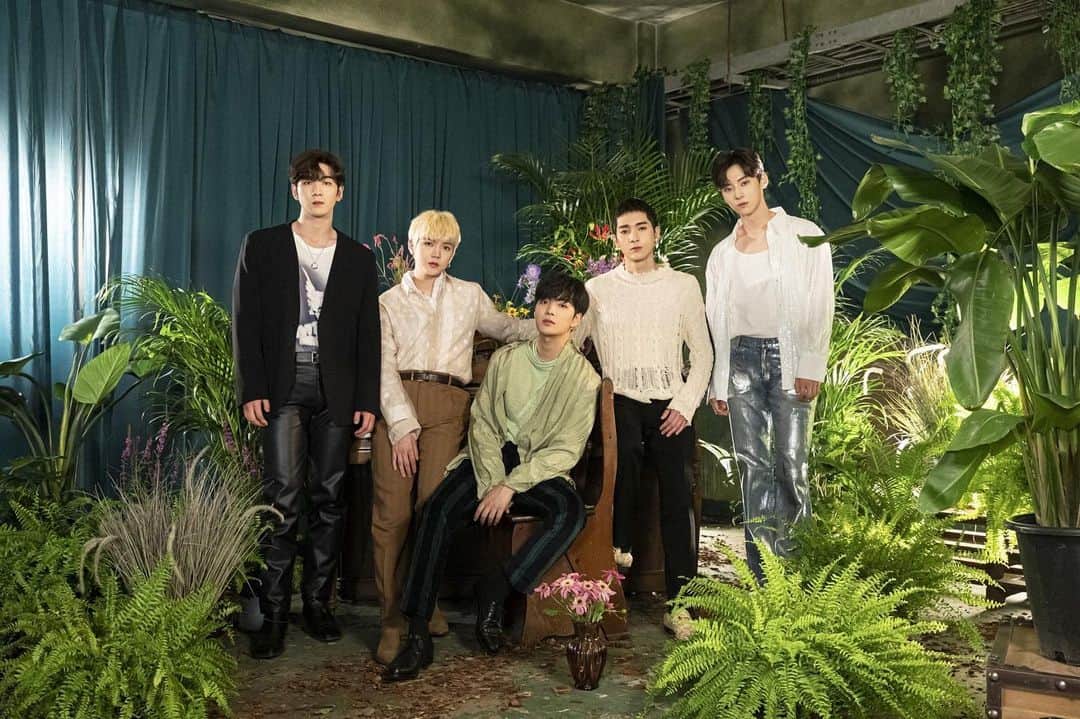 L.O.∧.E JAPANのインスタグラム：「NU’EST JAPAN FULL ALBUM『DRIVE』 2020.10.7 Release!!  01.DRIVE（Japanese Ver.) 02.A Song For You（Japanese Ver.) 03.Call me back 04.LOVE ME 05.ONE TWO THREE 06.Trust me 07.Stay up all night 08.If we 09.Moon Dance 10.I’m in Trouble 11.Firework 12.Back To Me 13.Must 14.Shooting star」