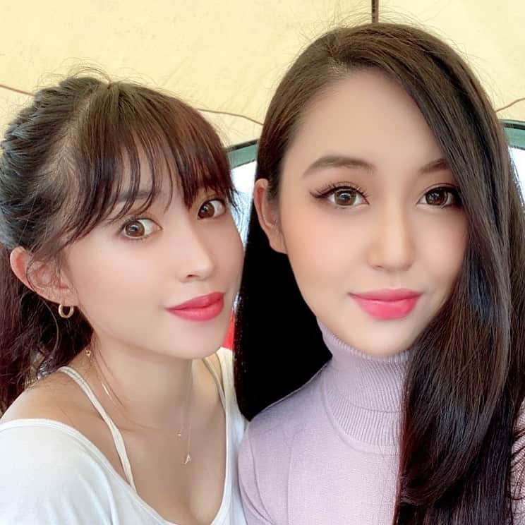 岩上愛美のインスタグラム：「何故か、あすかと会うのは真夏だけ🥰笑 夏友☀️(めっちゃ古い友達です🤣)  #summer #friend #oldfriends #popteen #lol」