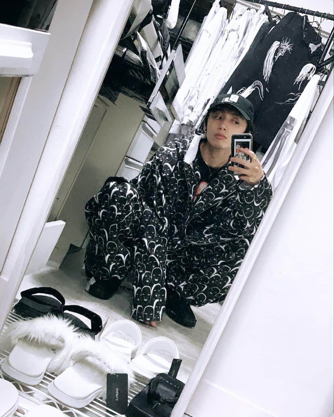 大原海輝のインスタグラム：「今季も最強。 @____ikumi____ @i._k.u.m_.i 妖怪🖤」