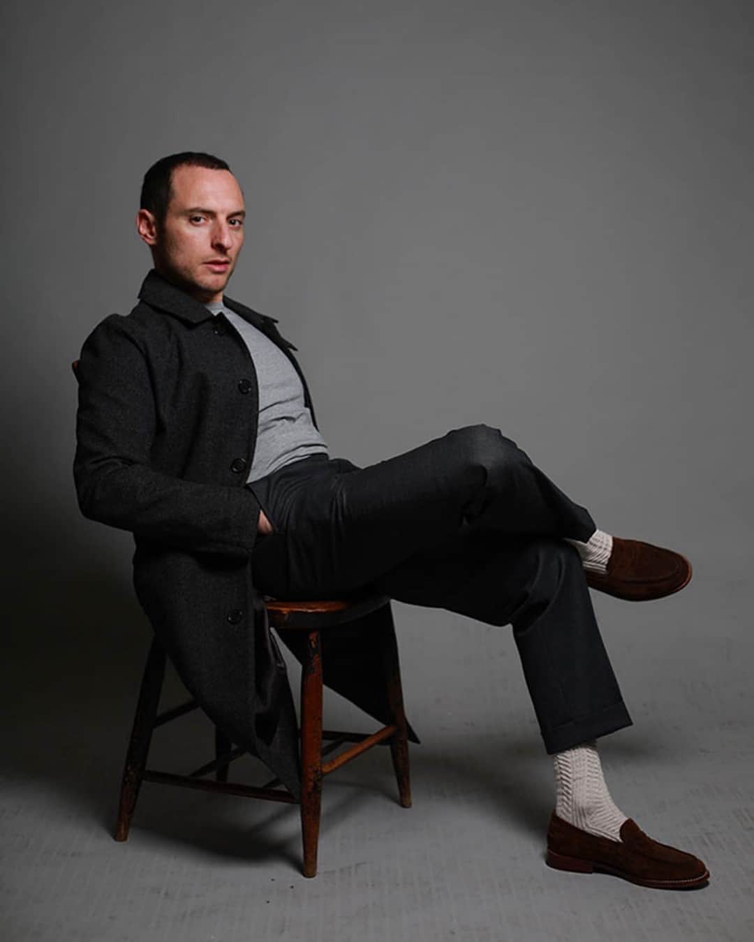 のインスタグラム：「📷 @danielbenzenou thanks for sharing this - featuring Grenson Peter Snuff Suede Loafers ⁠ ⁠ From shoot earlier this year with brilliant @heller_actor_headshots ⁠ @_jag_london⁠ .⁠ #peopleingrenson #grensonloafers #loafers ⁠ #grenson #menswear #grensonshoes #grensonbrogues #mensfashion #mensstyle #thegoodshoe」