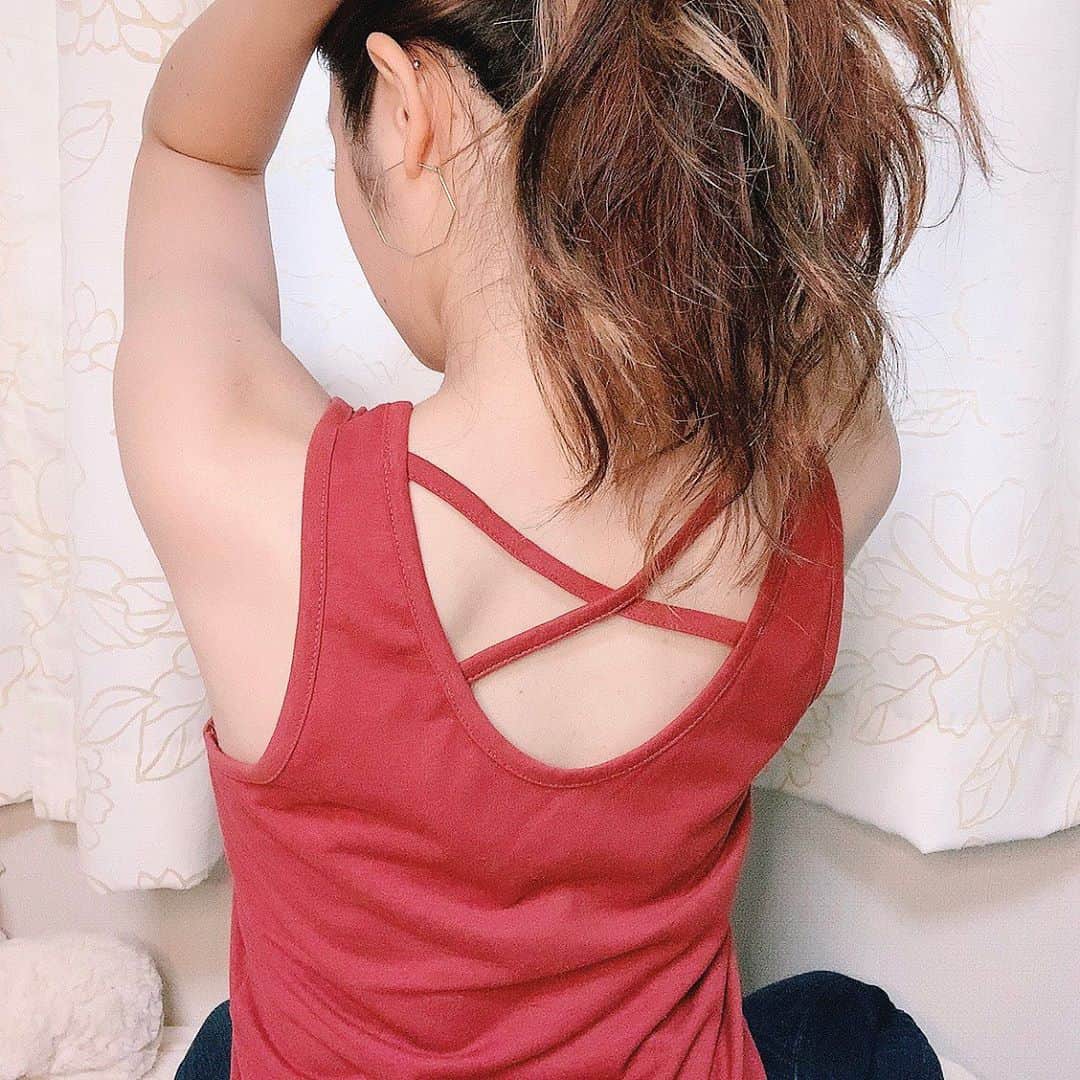 宮脇詩音さんのインスタグラム写真 - (宮脇詩音Instagram)「「Lara SHION」新商品🆕 バッククロスタイプのインナーです🤤 ⇩⇩⇩ ✔︎ Back Cross Linen Sleeveless ☑︎ （color）Black, Brown, Beige, Brick, Ivory ☑︎ （size）Free size ☑︎￥1,700 . . 🌻select shop🌻『Lara SHION』 私のプロフィールリンクか ストーリーからチェックできます🌱 . . #LaraSHION #naunau #韓国ファッション #コーデ #coordinate #セレクトショップ #selectshop #デイリー #欲張りファッション」9月3日 17時25分 - miyawaki_shion