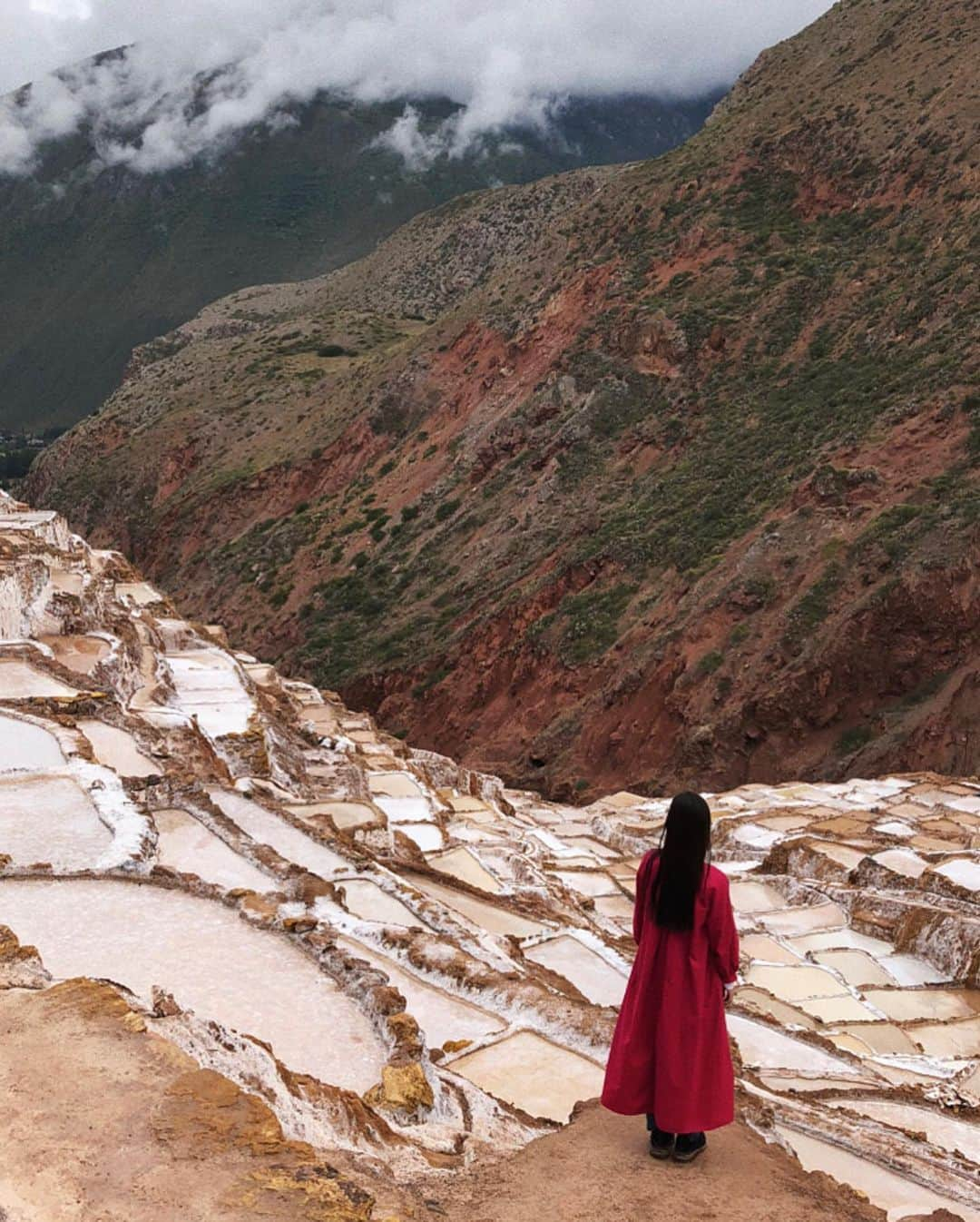 阿久津ゆりえさんのインスタグラム写真 - (阿久津ゆりえInstagram)「ペルー行った時の写真たち🇵🇪 去年の出来事なのにすでに懐かしい気持ち。 みんな元気かなぁ？ いつかまた絶対に行きたいな🦙⛰ そして、私も出演させていただいた 「意外性大国ペルー」のキャンペーンが始まるそうです。 ☞visitperu.jp/cpn/ 旅行気分を味わいにぜひ◎ #VisitPeru #peru #ペルー #yurie_travel #意外性大国ペルー #日本のペルー  #目で楽しむペルー旅行 #おうちペルー旅行」9月3日 17時44分 - yurie__a