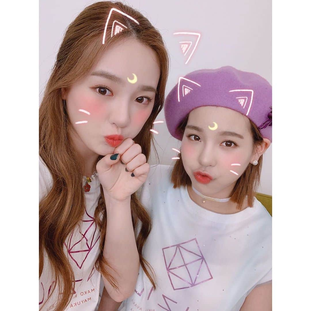 NiziUさんのインスタグラム写真 - (NiziUInstagram)「最近のわたしたち🧚🏼‍♀️💖💖 ------------------------------🌈 요즘 저의 모습🧚🏼💖💖 #NiziU#RIO#🐣」9月3日 17時57分 - niziu_artist_official