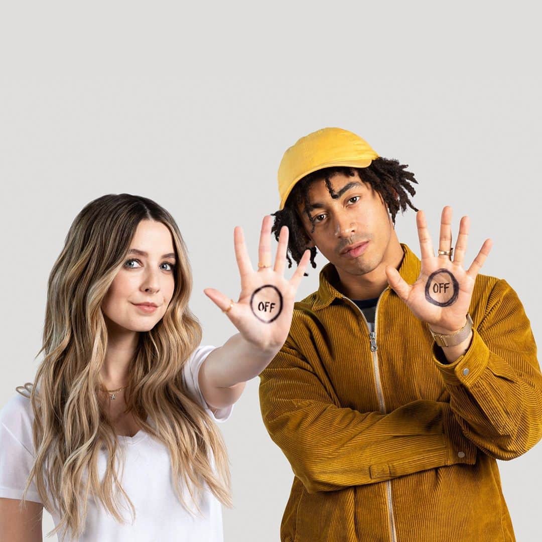 ラッシュジャパンのインスタグラム：「インフルエンサーとして活躍するゾーイ・サグと、ラッパーで #IAMWHOLE の共同創設者のジョーダン・スティーブンスが、デジタルデトックスデーにSNSを「OFF」することを通してみんなに伝えたい、リアルな世界の素晴らしさと、そこでハッピーに生きることとは？ ⁠ ⁠ インタビュー記事はプロフィールのリンクから🔗⁠ ⁠ #IAMWHOLE #セルフラブ #デジタルデトックス」