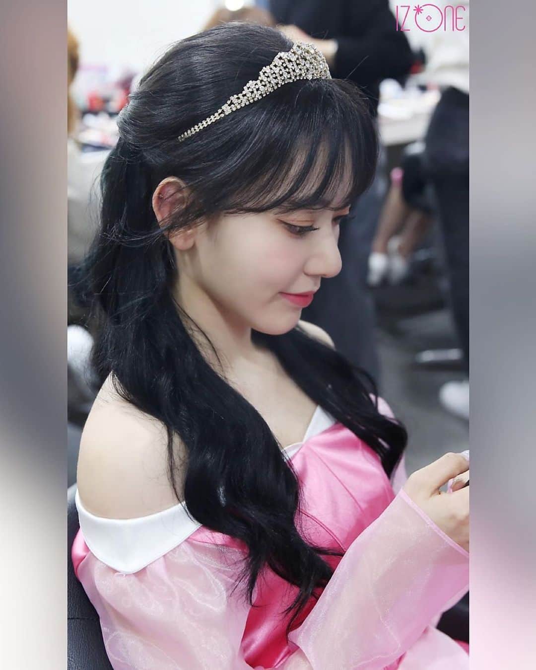 のインスタグラム：「… #hkt48 #IZONE #아이즈원 #アイズワン  #sakura #宮脇咲良 #미야와키사쿠라 #さくら」
