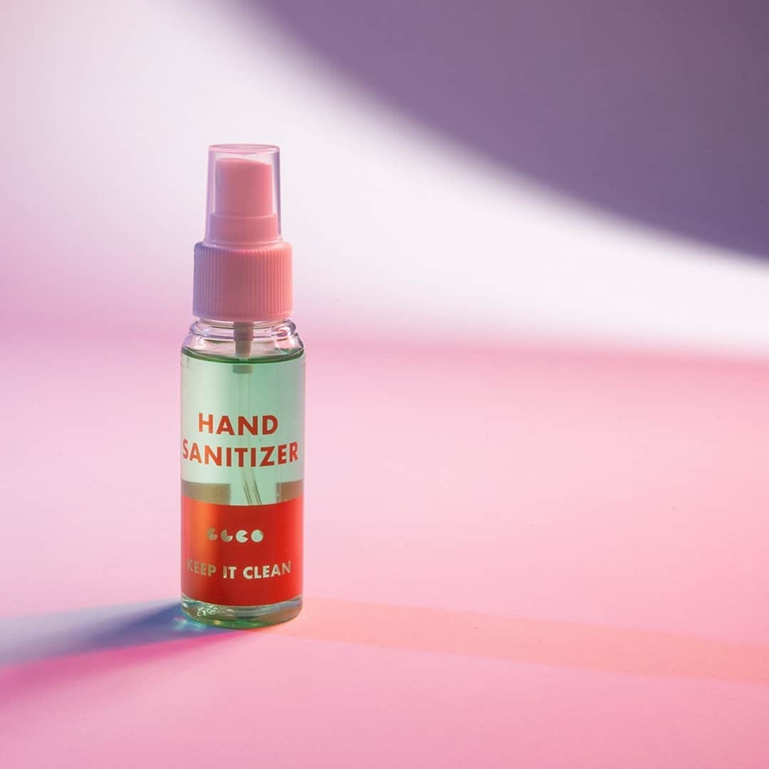 ジーエルシーオーのインスタグラム：「Keep your hands clean on the go. New hand sanitizers and more PPE now available to shop online.」