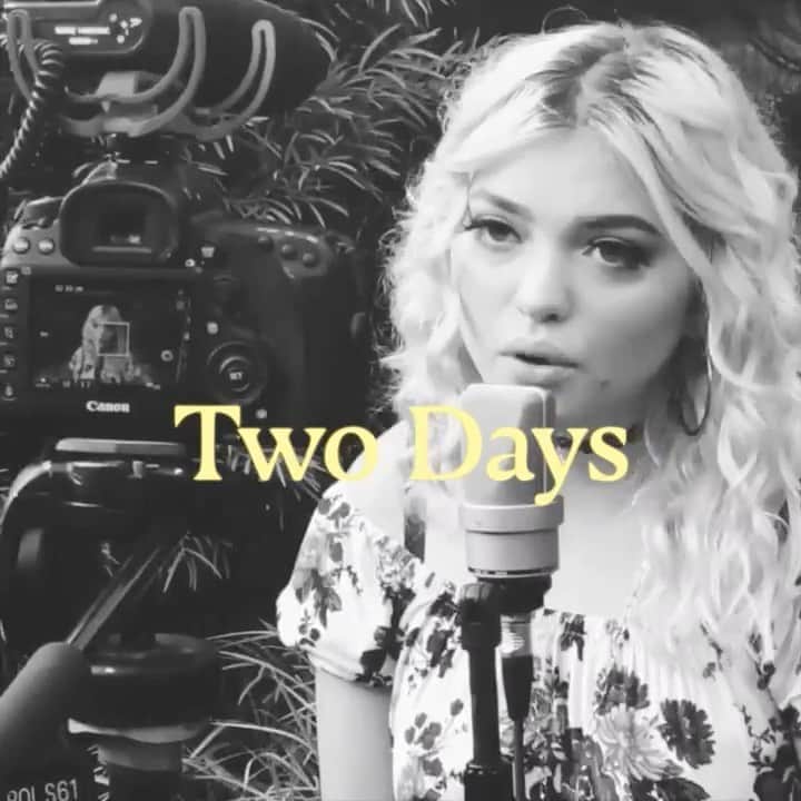 HEY VIOLETのインスタグラム：「🥀two days🥀」