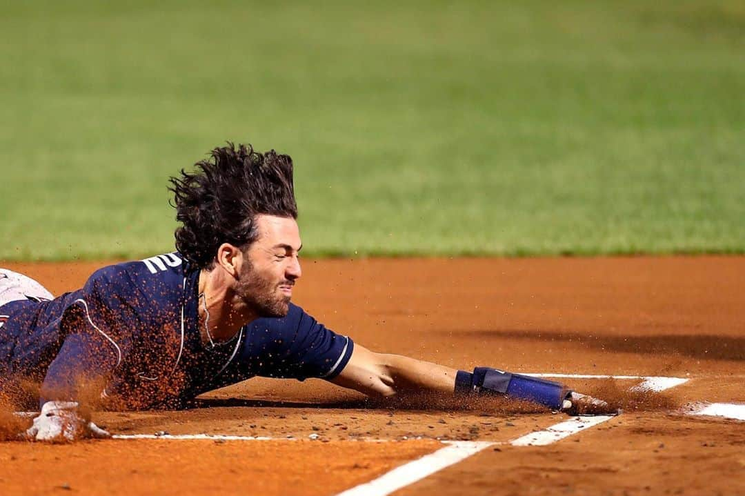 アトランタ・ブレーブスさんのインスタグラム写真 - (アトランタ・ブレーブスInstagram)「We don’t have any baseball for you today, but we do have this Dansby Hair Content!」9月4日 3時47分 - braves