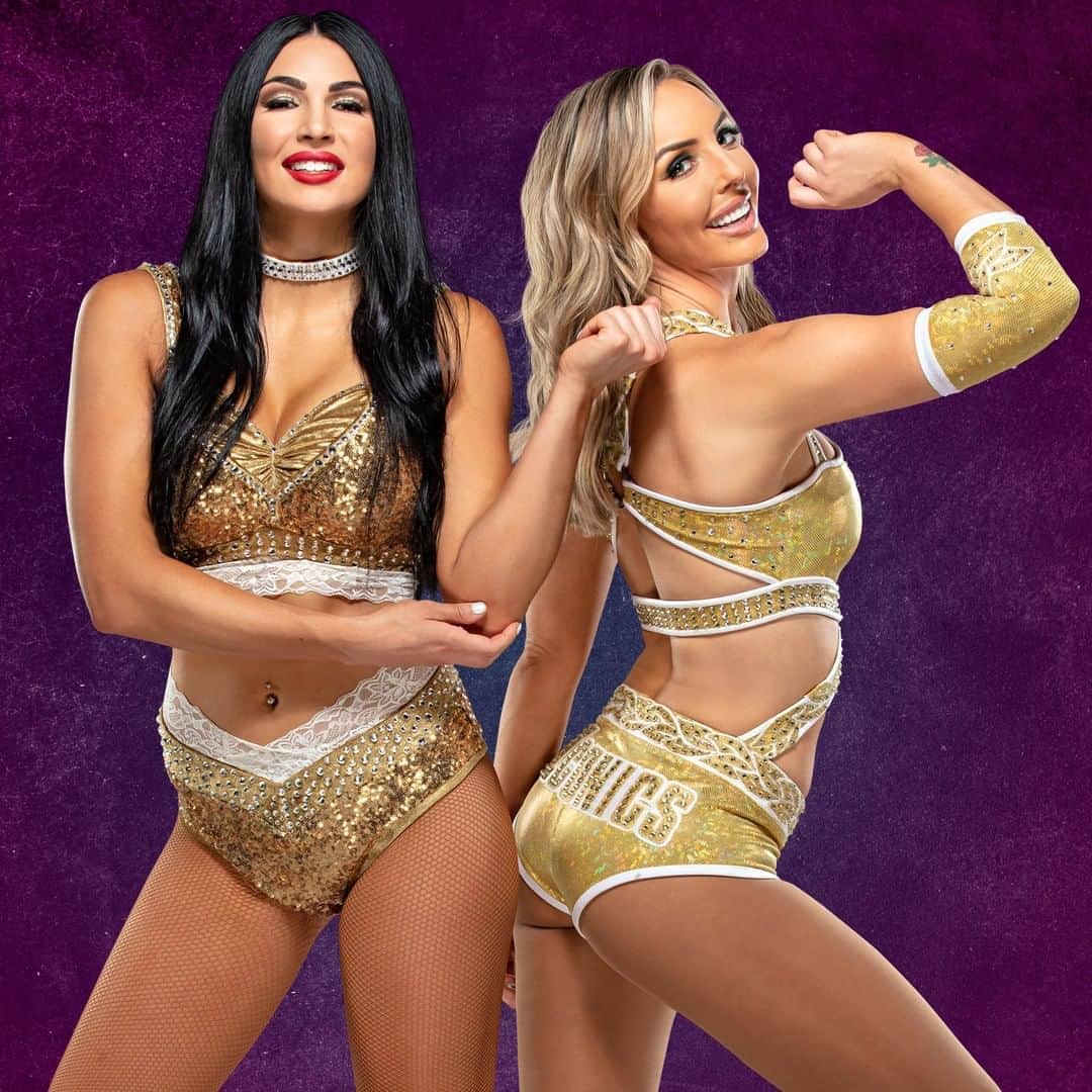 WWEさんのインスタグラム写真 - (WWEInstagram)「We don't have to say goodbye to The #IIconics just yet. Take a look at @billiekaywwe & @peytonroycewwe's best photos from our archives!」9月4日 4時00分 - wwe