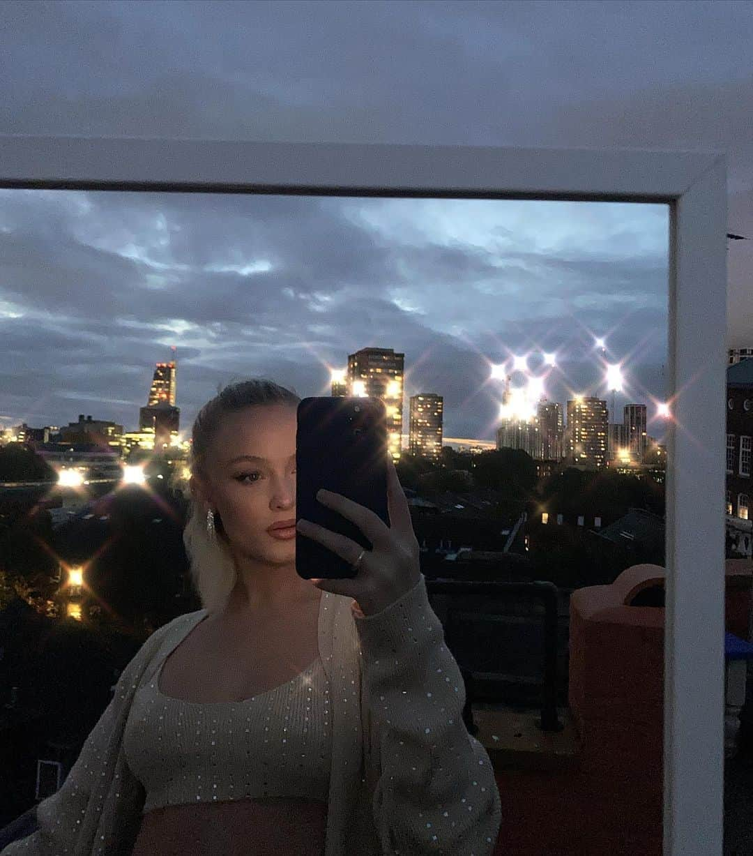 ザラ・ラーソンさんのインスタグラム写真 - (ザラ・ラーソンInstagram)「International holiday」9月4日 4時15分 - zaralarsson