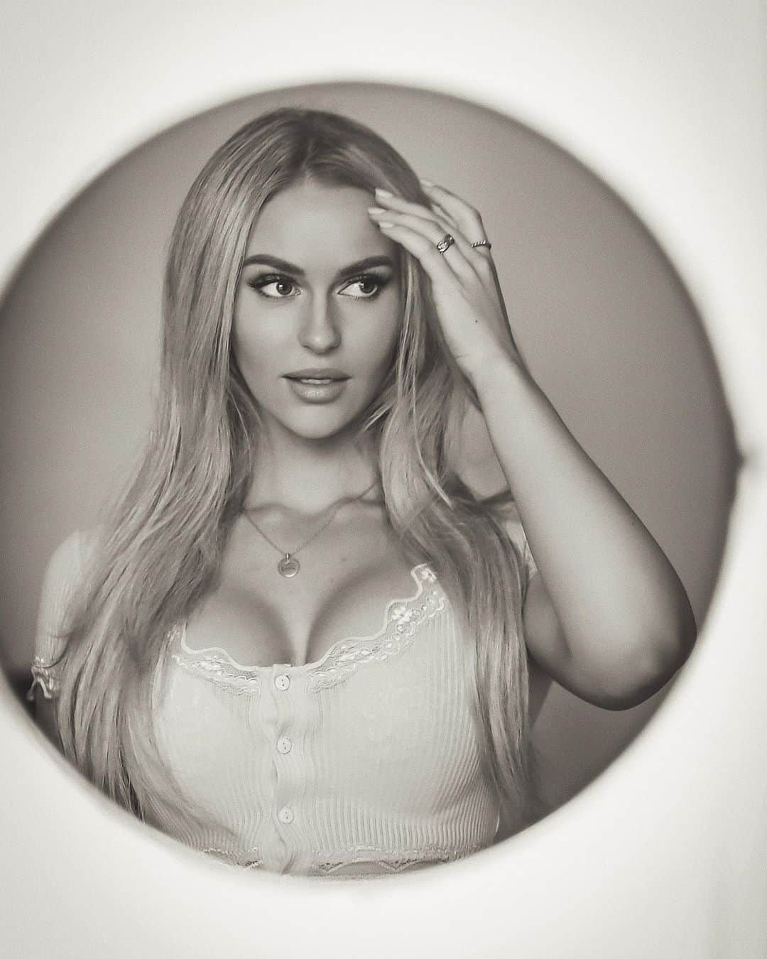 Anna Nyströmのインスタグラム：「🌹」