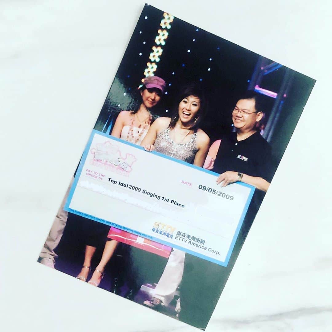 オリビア・タイのインスタグラム：「What is your dream? ☁️   Mindset matters... WE are the only ones in control of what we do, how we do it, and why we do it.  ************  My epic fails, wins, and extremely short versions of my vastly different journeys:  COLLEGE - One of my biggest dreams as a kid was finishing school at an awesome university  - So I started taking college classes when I was 13 - Discovered my love for music, technology, and social media when I was 15 - Graduated high school and was legally emancipated (long story) when I was 16 - Transferred as a Junior when I was 17 - Dropped out when I was 18 because my YouTube channel took off FAST and I really couldn’t afford the expenses anymore - Dropped out of college 3x in total - UCLA, then twice at UC Berkeley  - Applied again after 11 years... I didn't think I deserved to be accepted again, but I was  - 31 years old: linguistics major, journalism minor... while running four businesses - Class of 2021, babyyyy! Go Bears!  WINNER OF TAIWAN IDOL - I was the underdog on Taiwan Idol & was even resurrected after I failed a PK round - Thanks to YOU ALL, I was voted back into the show - Won 1st place... but that was 11 years ago. Does it still count?  DŌTERRA - I never ever thought I would be doing this... especially coming from a traditional business entrepreneurial background - But I started investing into my business around May 2019 - Reached the leadership role of Silver in May 2020 - Reached Gold in June - Now, I have the ability, experience, and opportunity to help over 1,200 people with their goals and businesses - ... while helping tens of thousands of people open their minds to different options besides modern methods of solving their issues  CURRENT BUSINESSES/PROJECTS 1. Musician / lifestyle influencer 2. dōTERRA @downtoearthdiy 3. AirBnBs / Rental Property Management 4. CLNBNB  5. Social media management & branding for startups, small businesses, and major brands 6. Freelance journalist exposing bias on college campuses and racism towards Asian Americans 7. RYT-200 Yoga teacher training 8. Advocating for bunnies and rabbits to be free roaming pets 9. Chef school 10. Law study 11. while being a full-time student at UC Berkeley」