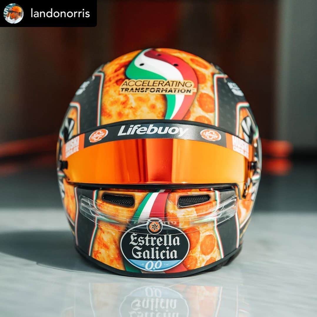 F1さんのインスタグラム写真 - (F1Instagram)「Pizza hat? 😆🍕 . Lando’s got a tasty new lid for this weekend’s racing at Monza 😋 Note @schecoperez no tuna and chips topping in sight! 😉 . Repost x @landonorris . Anyone got some salad cream? . #ItalianGP 🇮🇹 #Formula1 #F1」9月4日 4時59分 - f1