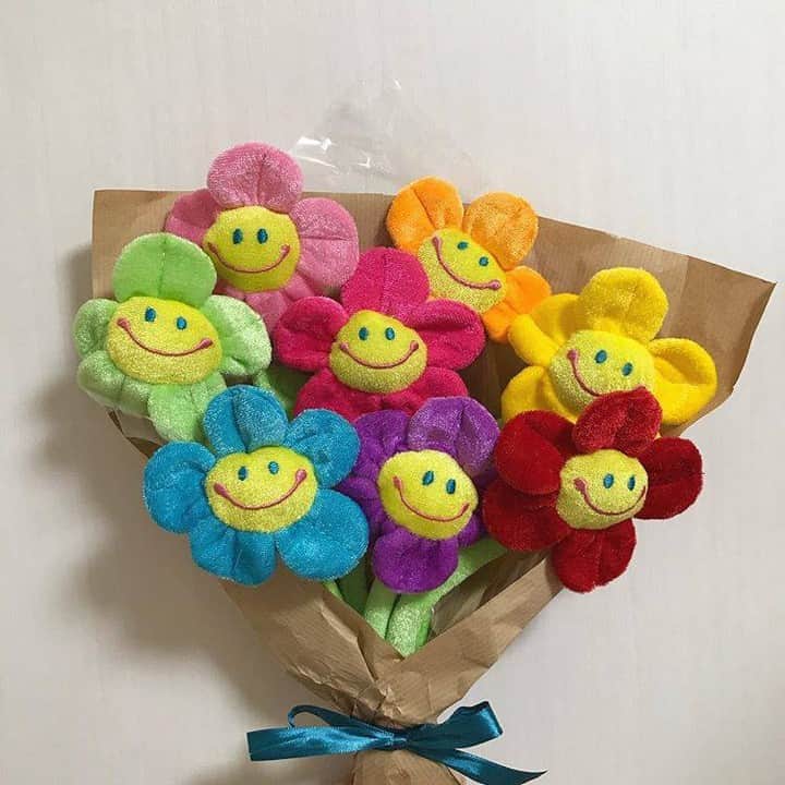 Move ムーブさんのインスタグラム写真 Move ムーブinstagram 大切なの韓国発人に送る ぬいぐるみ花束 ぬいぐるみで出来たお花やキャラクターを ラッピングしてプレゼントにするのが流行って いるんです 一番の魅力