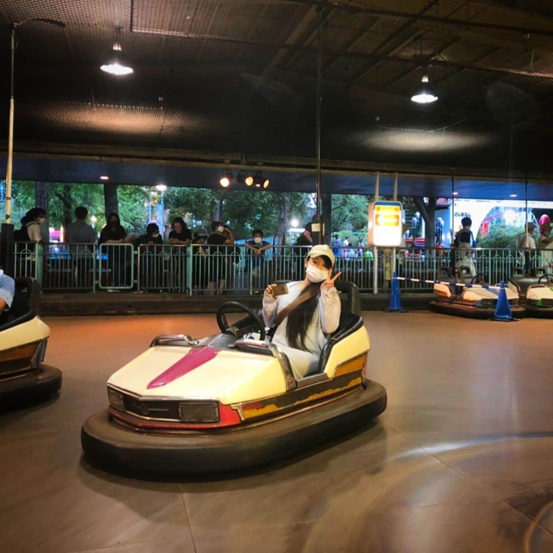 田中香子さんのインスタグラム写真 - (田中香子Instagram)「【としまえん後記⑤】  アトラクション編。  長蛇の列で お別れライドを 諦めざるをえないものが 多かったけど、 かろうじて ミステリーゾーン、 アラウンドスウィング、 エルドラド、 オートスクーター、 模型列車、 に乗れました◎  好きだったのは フリュームライドと サイクロンと 今はなきアフリカ館。  #としまえん #としまえんど #ありがとうとしまえん  #toshimaen  #selfieesoo #豊島園」9月3日 20時03分 - soo.yt