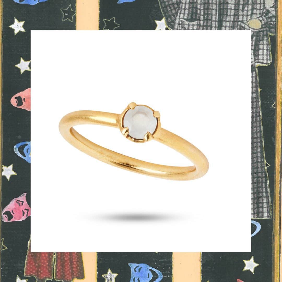 カレ ジュエリーさんのインスタグラム写真 - (カレ ジュエリーInstagram)「Gold plated ring set with Aquamarine. Did you know that aqaumarine is said to soothe fears, promote self-expression and reduce stress?💆‍♀️ #carrejewellery #aquamarine #newin #ring #gemstones #jewellerywithmeaning #jewellerywithgems #gemcandy #goldplatedrings」9月3日 20時04分 - carrejewellery