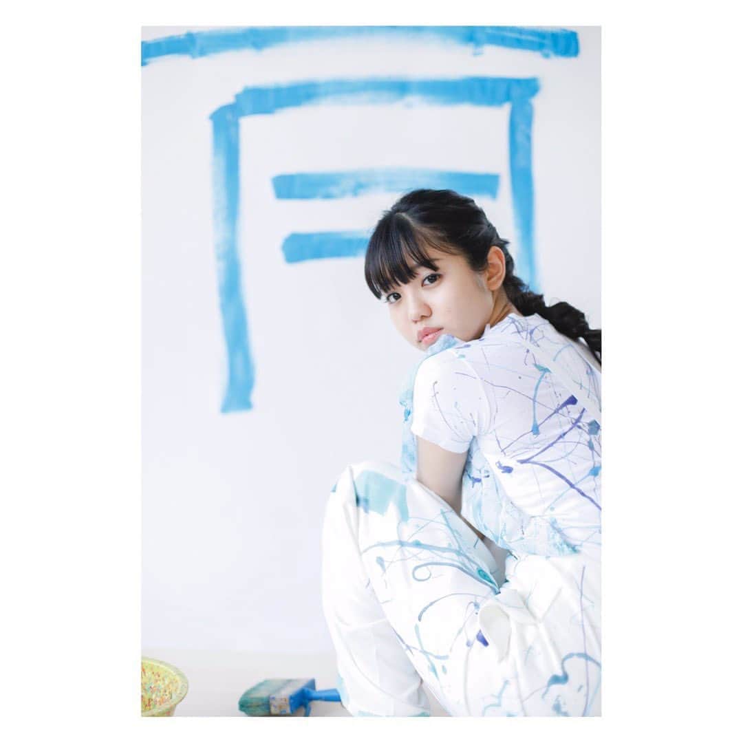 柏木作夢さんのインスタグラム写真 - (柏木作夢Instagram)「カミング スーン📸 ・・・・・・・・・・・・・・・・・・・・・・・ #佐藤日向 #写真集 #青 #ラブライブサンシャイン #衣装デザイン #衣装製作」9月3日 20時14分 - samukashiwagi