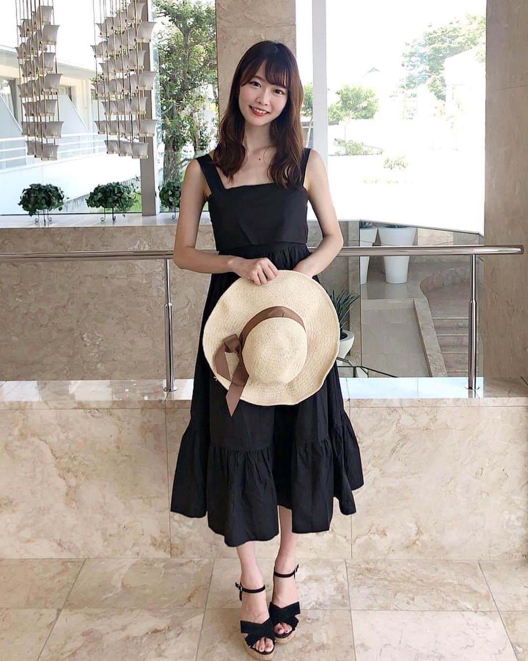 齋藤佳穂のインスタグラム：「こういう階段みたらお姫様ごっこしたくなるわあ！🦋🌬💎 小さい頃の夢はディズニープリンセス👸🏻  #ミスキャンパス立命館 #ミスキャンパス立命館2020 #ミスキャン #ミスキャンパス #ミス立命館 #立命館大学 #京都 #女子大生 #mcr2020 #mcr #bkc #ディズニープリンセス ##ritsumeikan #三重県 #三重旅行」