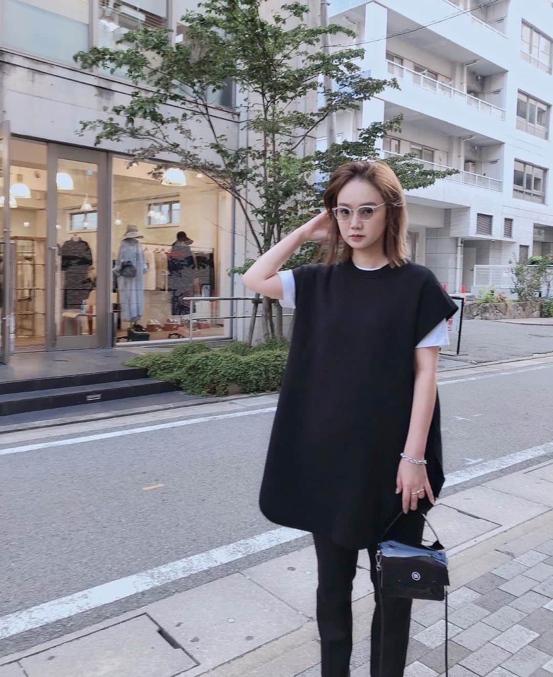西本早希のインスタグラム：「・ 気に入ってる @lagunamoon_com 🖤 ・ ・ 今zozoで ¥2,000 OFFクーポン やってるみたいです 🎫!」