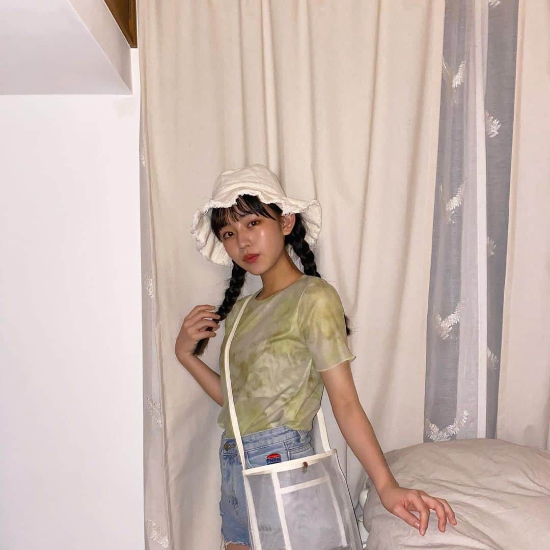 河野まひるさんのインスタグラム写真 - (河野まひるInstagram)「タイダイ柄に挑戦🐢 #jc3#fashion#code#moussy#lattice#dwstyle#バケットハット#まひるコーデ#タイダイ柄」9月3日 21時00分 - mahiru_kouno