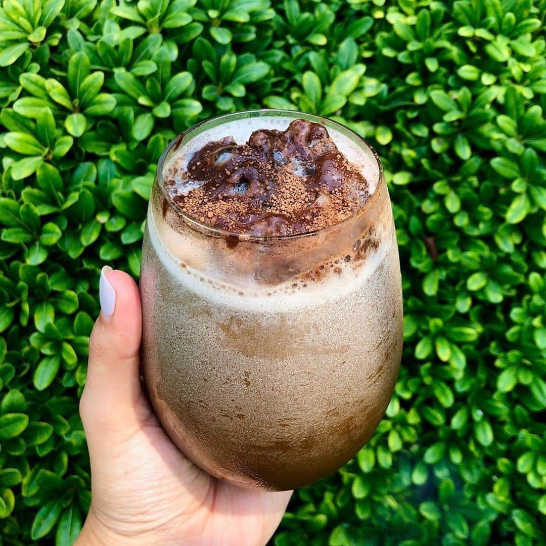 Flavorgod Seasoningsさんのインスタグラム写真 - (Flavorgod SeasoningsInstagram)「20 calorie Frappuccino ☕️ Made with:👉 #Flavorgod Chocolate Donut Topper⁠ -⁠ Customer:👉 @mogrubs⁠ -⁠ KETO friendly flavors available here ⬇️⁠ Click link in the bio -> @flavorgod⁠ www.flavorgod.com⁠ -⁠ full recipe on her profile in the second slide :)⁠ -⁠ Flavor God Seasonings are:⁠ 🍩ZERO CALORIES PER SERVING🍩⁠ 🍩MADE FRESH⁠ 🍩MADE LOCALLY IN US⁠ 🍩FREE GIFTS AT CHECKOUT⁠ 🍩GLUTEN FREE⁠ 🍩#PALEO & #KETO FRIENDLY⁠ -⁠ #food #foodie #flavorgod #seasonings #glutenfree #mealprep #seasonings #breakfast #lunch #dinner #yummy #delicious #foodporn」9月3日 21時01分 - flavorgod