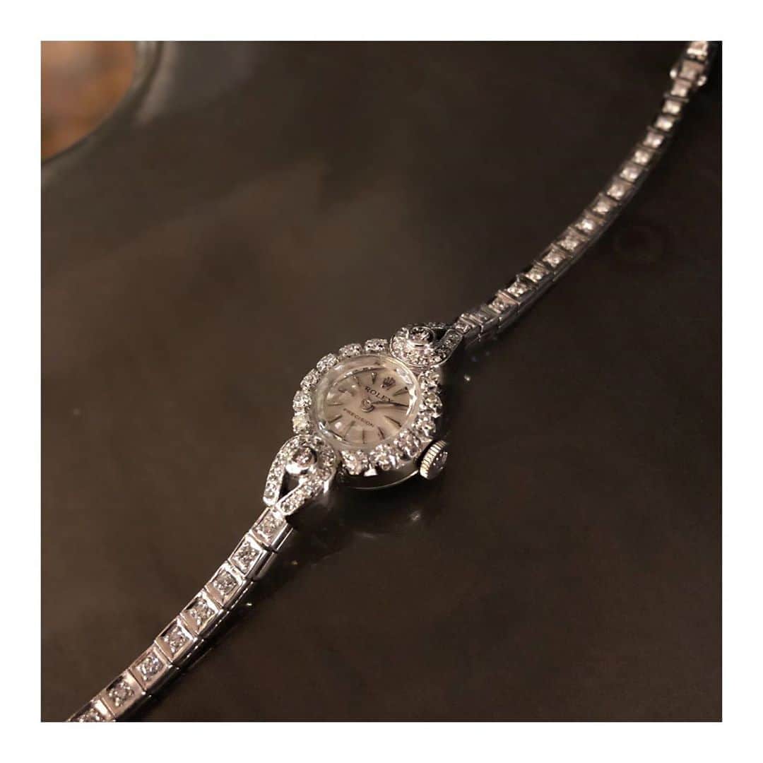 HIROBさんのインスタグラム写真 - (HIROBInstagram)「-HIROB SOUTH NEWoMan新宿店- ﻿ ﻿ Antique ROLEX Precision﻿ ﻿ 華やかな装飾を施したロレックスのアンティークウォッチ。﻿ 華奢なブレスにもダイヤが施された非常に豪華な一本です。﻿ ﻿ ・ Antique ROLEX Precision﻿ ・￥730,000＋Tax﻿ ﻿ 通信販売も対応しており、お電話でのご相談も受け付けています。﻿ 当面の間、送料は無料となりますので、ご来店が難しい方でもお気軽にお問い合わせ下さい。 ﻿ ﻿ お問い合わせ先﻿ HIROB SOUTH NEWoMan新宿店﻿ tel:03-5379-9372﻿ ﻿ #hirob ﻿ #hirobsouth﻿ #baycrews﻿ #antiquewatch﻿ #vintagewatch﻿ #vintageaccessories﻿ #antiquerolex﻿ #vintagerolex﻿ #rolex﻿ #rolexprecision﻿ #NEWoMan新宿﻿ ﻿ #ヒロブ﻿ #ヒロブサウス﻿ #ベイクルーズ﻿ #アンティークウォッチ﻿ #ヴィンテージウォッチ﻿ #ヴィンテージアクセサリー﻿ #アンティークロレックス﻿ #ヴィンテージロレックス﻿ #ロレックス﻿ #ロレックスプレシジョン﻿ #ニュウマン新宿」9月3日 21時24分 - hirob.jp