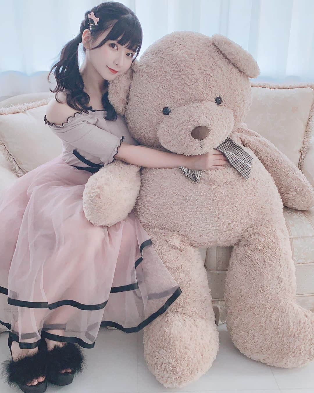 東城アミナさんのインスタグラム写真 - (東城アミナInstagram)「#くまちゃんかわゆ 🧸💕 #これ1年前くらい ？？？ #このころ髪短いね」9月3日 21時22分 - amina_chan__