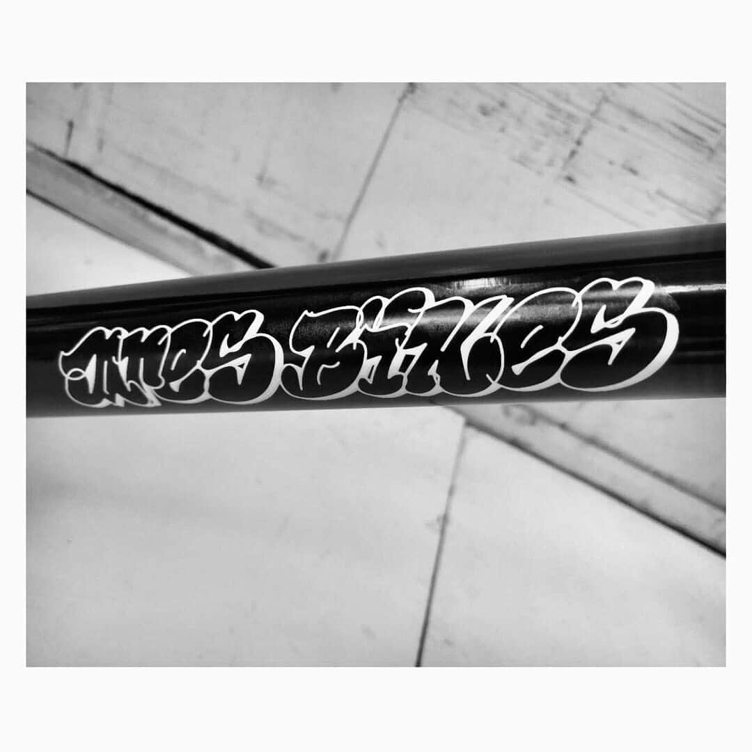 のインスタグラム：「2021 気張らず気楽に行く思いを込めて。 Logo design O.G AKIM #aresbikes #bmx #freestyle #flatland #freestylebmx #ogakim #okinawa #original #street #graphicdesign #kanazawa #one」