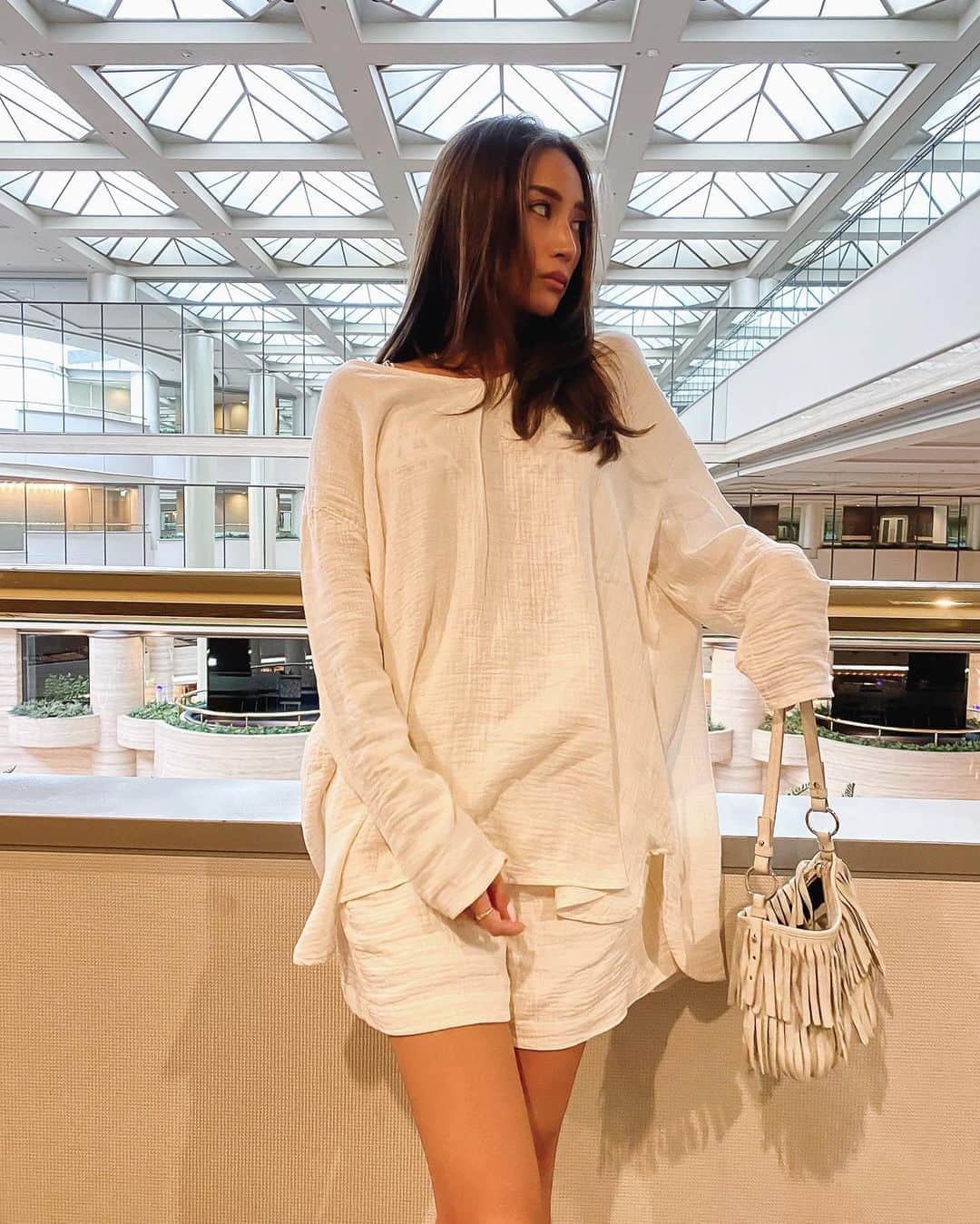 のインスタグラム：「緩めの服にヒール合わせて カジュアルになりすぎないようにした😆 . @fifth_store  #ootd #outfit #fashion #coordinate #fifth #fifthtl #フィフス #ナチュラルガーゼワンマイルセットアップ #カジュアル」