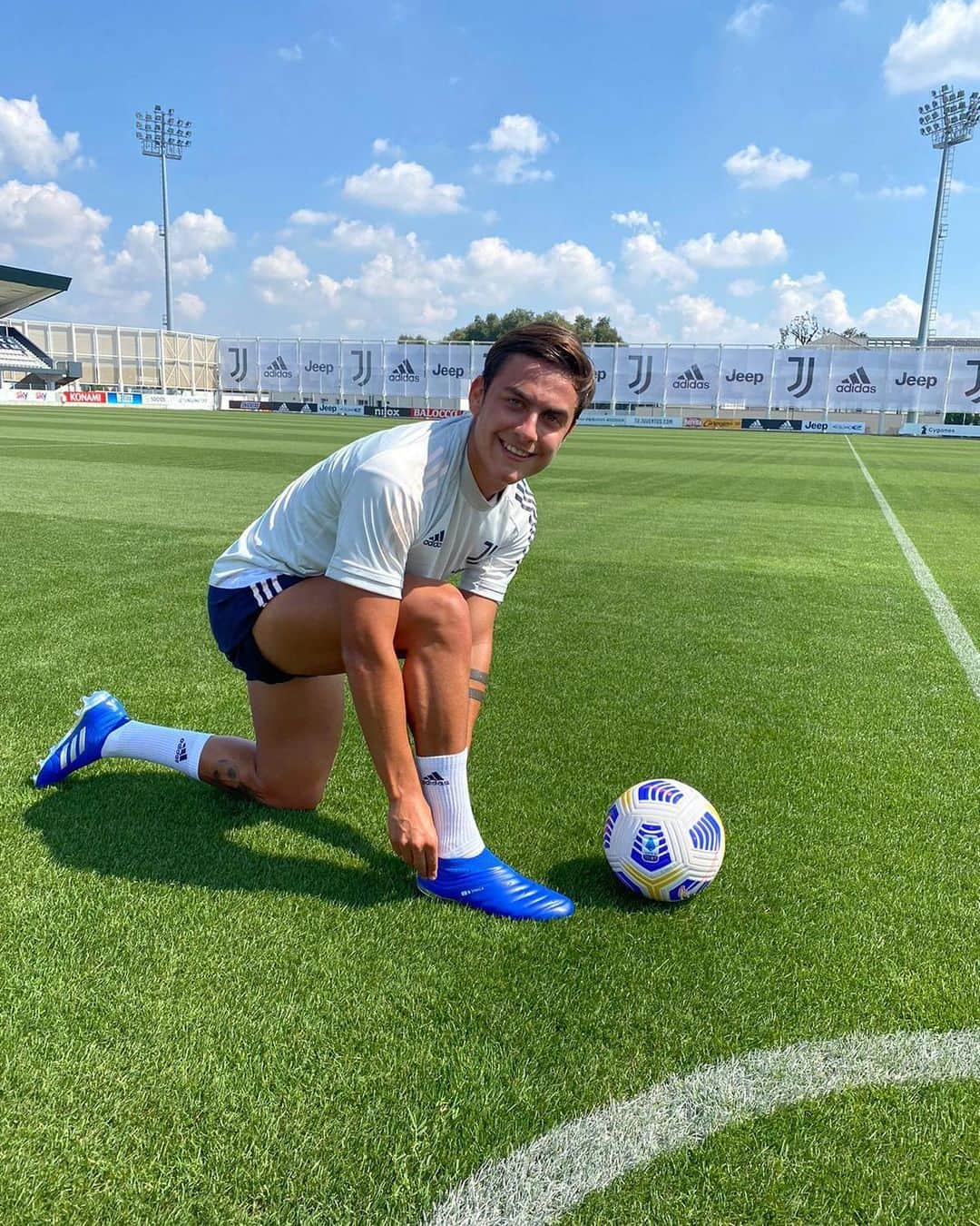 パウロ・ディバラさんのインスタグラム写真 - (パウロ・ディバラInstagram)「Rate these boots 💎   #copa20 @adidasfootball」9月3日 22時42分 - paulodybala