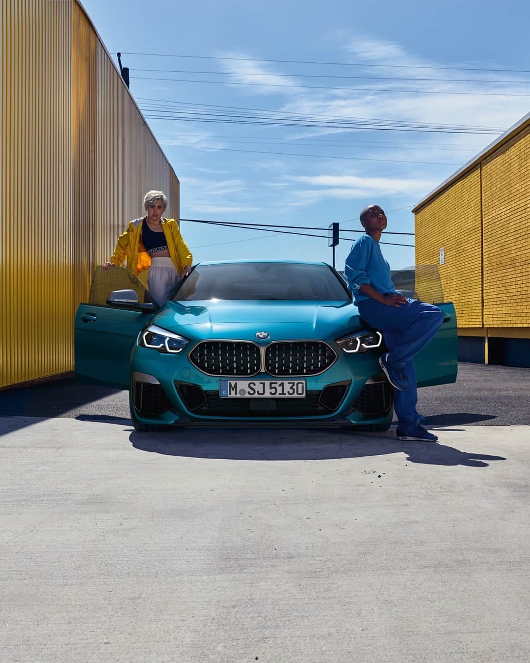 BMWのインスタグラム：「Hero style. The BMW 2 Series Gran Coupé. #THE2 #BMW #2Series __ BMW M235i xDrive Gran Coupé: Fuel consumption in l/100 km (combined): 7.1–6.7. CO2 emissions in g/km (combined): 162–153. Further information: www.bmw.com/disclaimer.  	 Acceleration (0-100 km/h): 4.9 s. Power: 225 kW, 306 hp, 450 Nm. Top speed (limited): 250 km/h.」