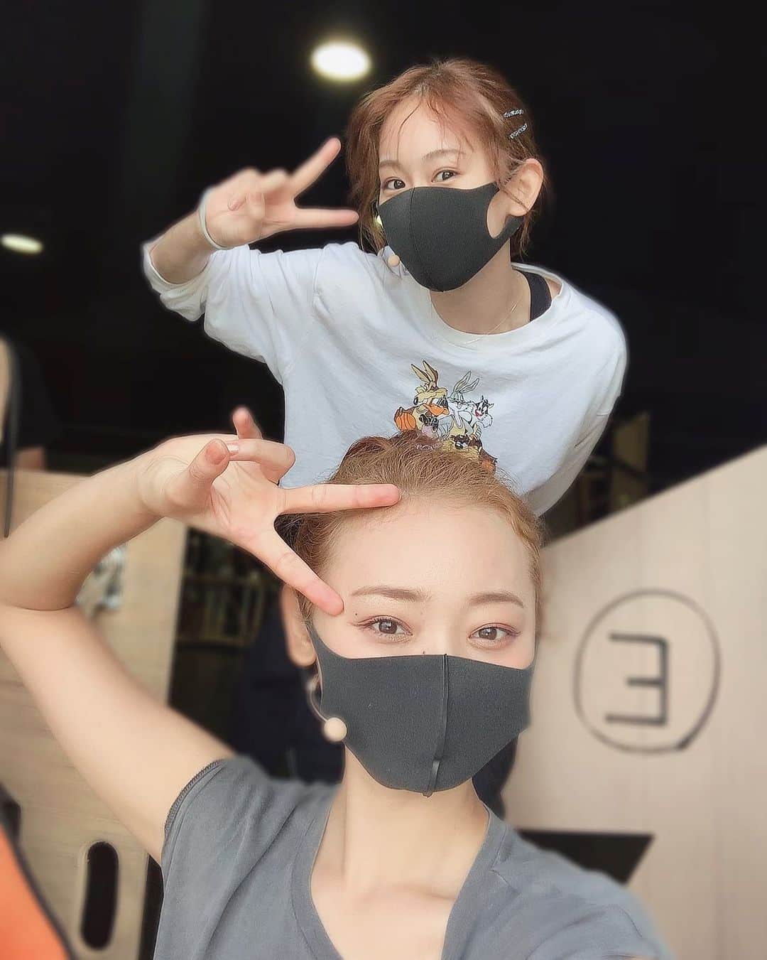 内田美麗（麗奈ゆう）さんのインスタグラム写真 - (内田美麗（麗奈ゆう）Instagram)「そういえばお稽古の投稿 全然してなかったよね👶  あっという間にもうすぐ初日です✨✨ やー！8月は一瞬でしたねっ🌼🌼🌼  フラッシュダンスね、 控えめに言って🙌 本当に最高ですっっ！！⤴︎⤴︎✨✨✨✨  愛希れいか、やばいです。 れかたん先生、やばいですっっ！！！  この状況だから何とも言いにくいですが、観なきゃ損します！！！の勢いでやばいです！！  もう本当、尊敬します！！！！ れかたん先生ついていきます！！！  フラッシュダンス💃楽しみにしていて下さいっっ✨✨✨✨  #フラッシュダンス#flashdance #ミュージカル#musical#愛希れいか#れかたん先生」9月3日 22時55分 - miretan29