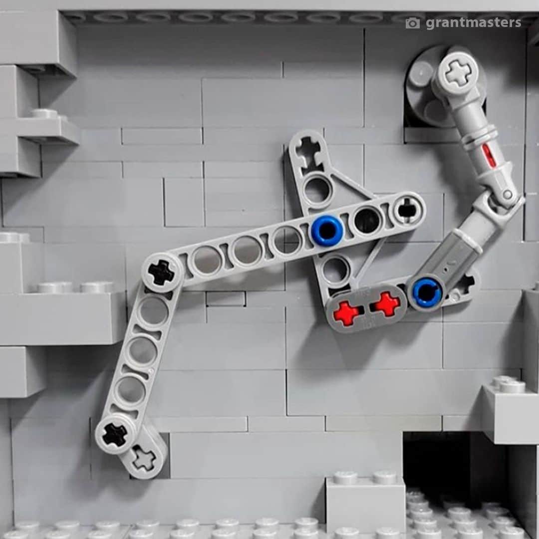 LEGOさんのインスタグラム写真 - (LEGOInstagram)「This mini trench run build is just hypnotising! 😲 #LEGO #StarWars #LEGOStarWars   🎥 @grantmasters」9月3日 23時00分 - lego